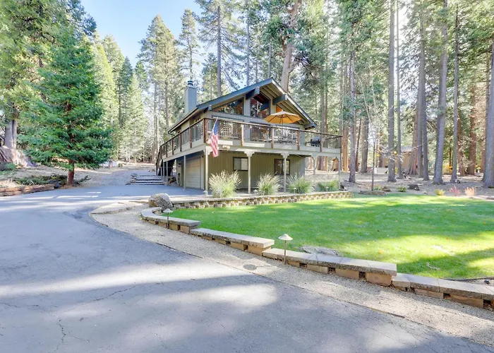 Quiet Cabin W/ Deck: Near Lake Almanor!